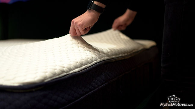 Brooklyn Bedding reviews: stretching the top layer of the mattress. Brooklyn Bedding reviews: stretching the top layer of the mattress.
