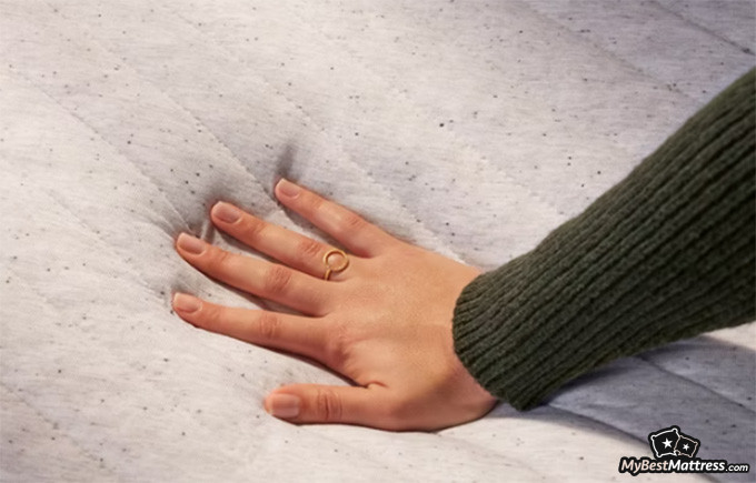 Casper Hybrid Mattress Reviews: motion isolation of the Wave hybrid mattress. Casper Hybrid Mattress Reviews: motion isolation of the Wave hybrid mattress.