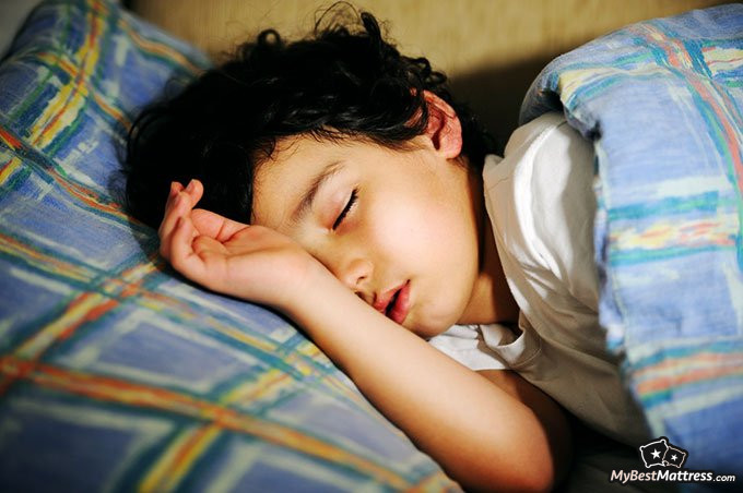 how to make a weighted blanket: child sleeping