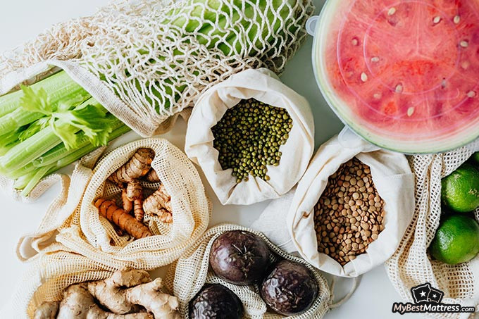 Grinding teeth at night: vegetables and fruit. Grinding teeth at night: vegetables and fruit.