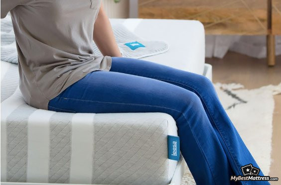 Tuft and Needle VS Leesa: Leesa edge support Tuft and Needle VS Leesa: Leesa edge support