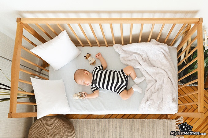 Night terrors vs nightmares: a baby is sleeping in a crib Night terrors vs nightmares: a baby is sleeping in a crib