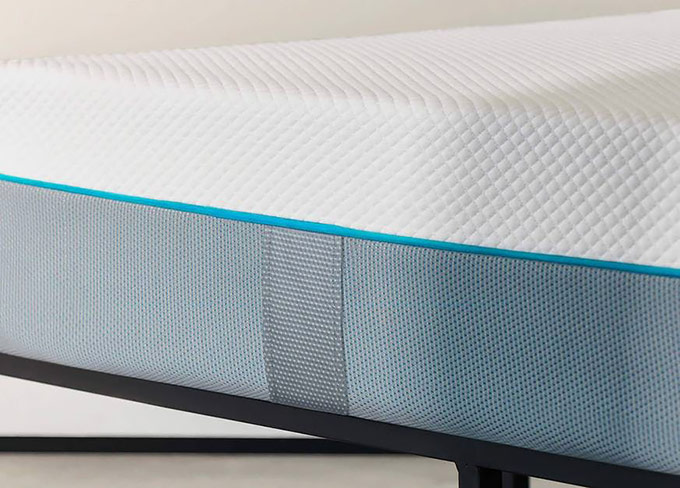 Simba mattress review: Simba mattress up close.