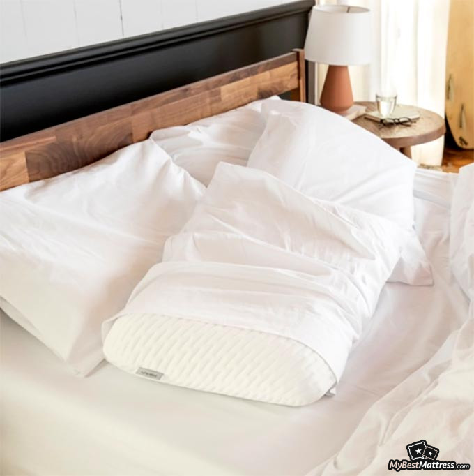 Tuft and Needle pillow review: the Tuft and Needle pillow. Tuft and Needle pillow review: the Tuft and Needle pillow.