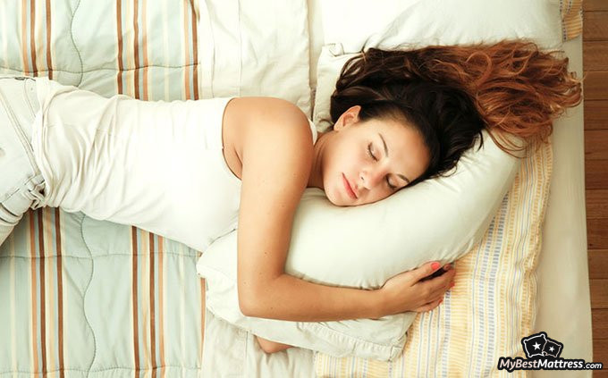 Polyphasic sleep: woman sleeping during the day Polyphasic sleep: woman sleeping during the day