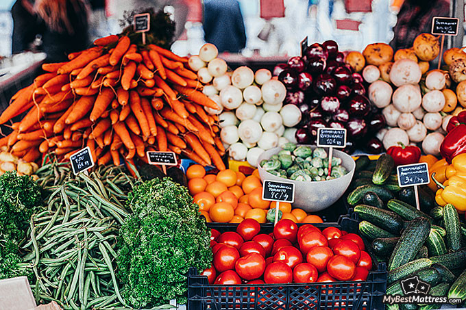 Yoga before bed: vegetable market.